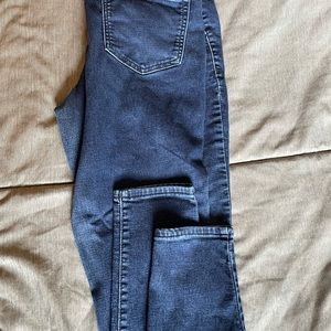 Like new maternity skinny jeans